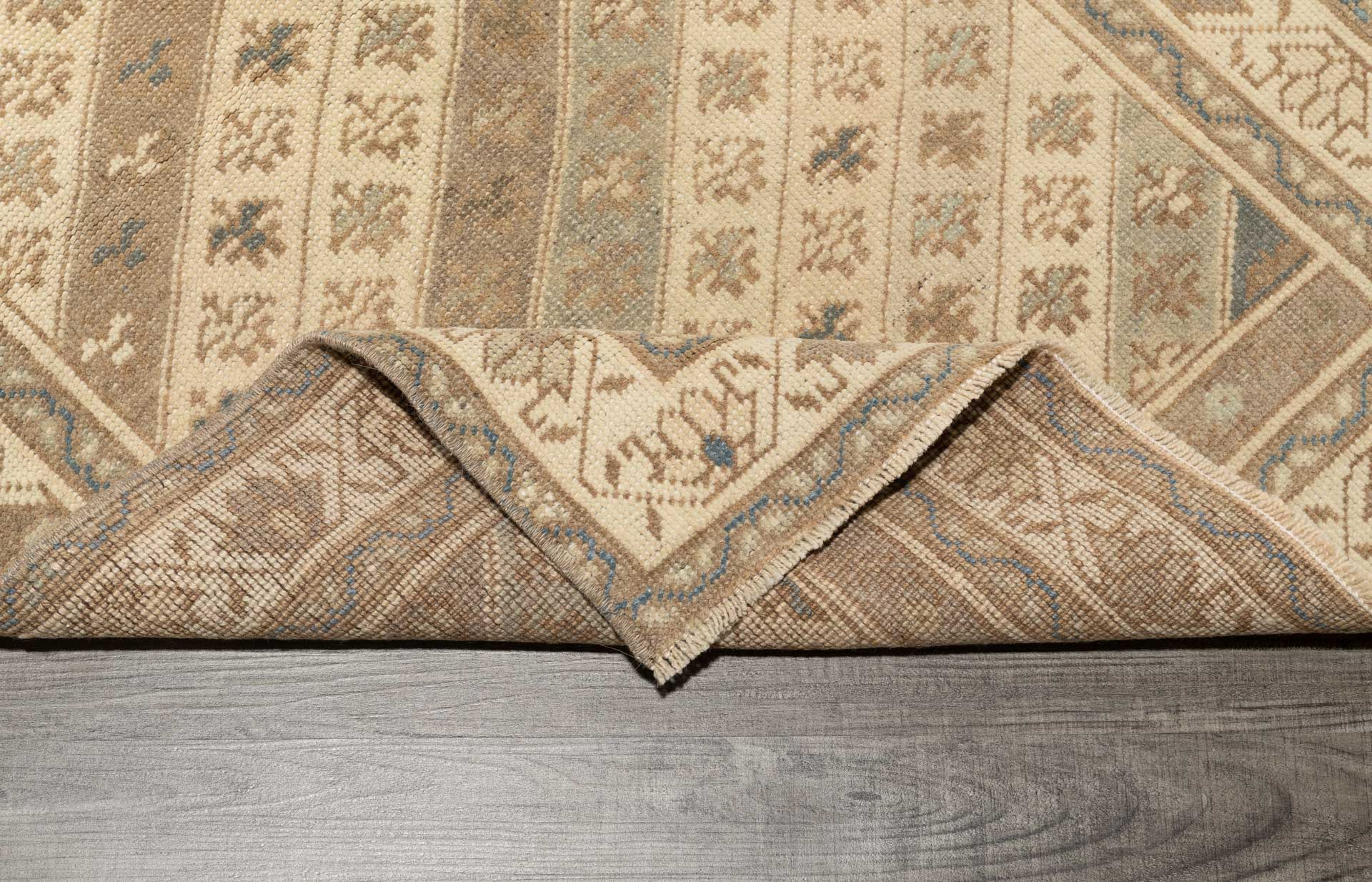 B-23635 OUSHAK / T – Parviz Rug